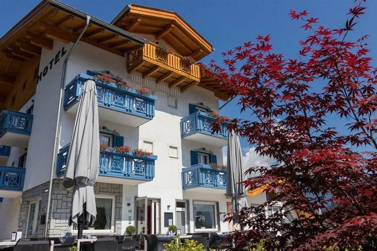 Hotel Milano Tione di Trento Esterno foto